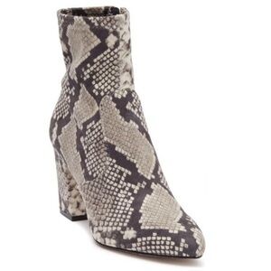 Steve Madden Elory Tan Black Chunky Heel Snake Print Booties Womens size 7.5